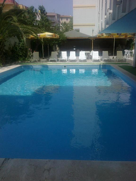 Hotel Santur Κουσάντασι Εξωτερικό φωτογραφία