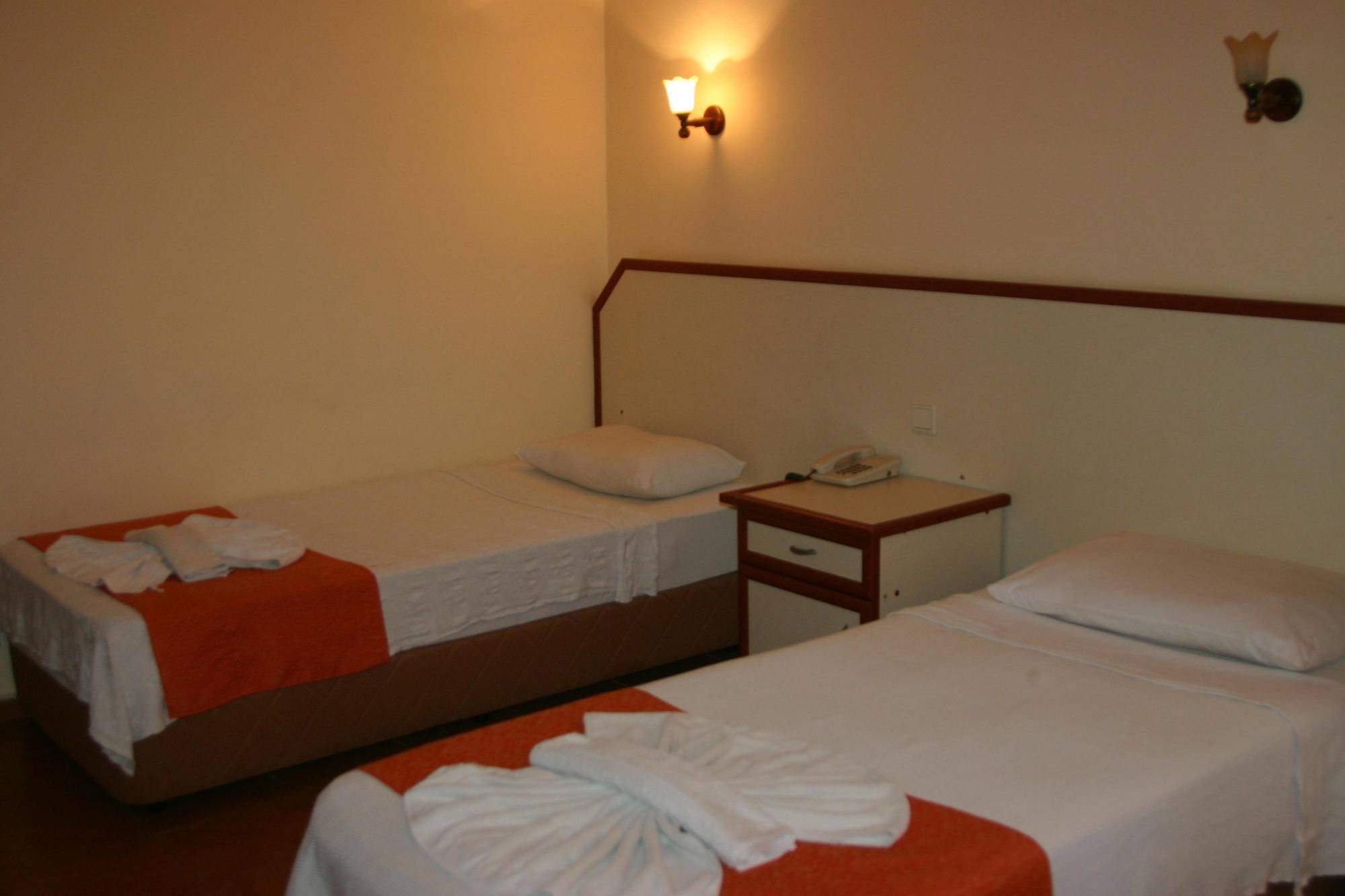 Hotel Santur Κουσάντασι Εξωτερικό φωτογραφία