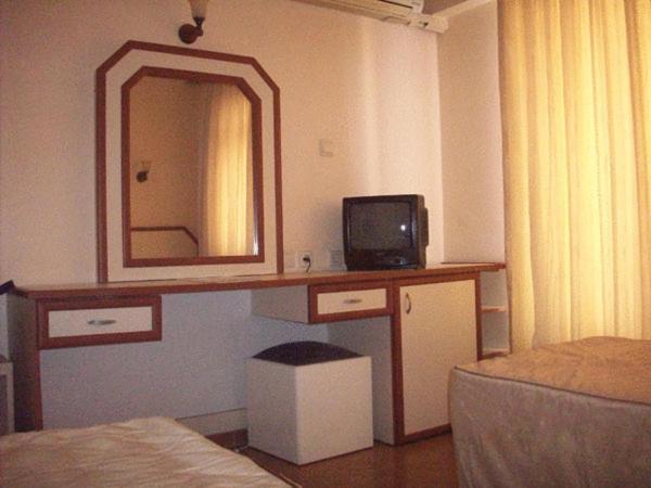 Hotel Santur Κουσάντασι Δωμάτιο φωτογραφία