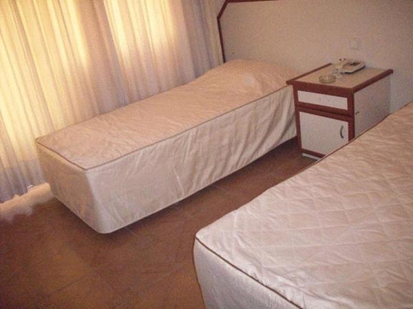 Hotel Santur Κουσάντασι Δωμάτιο φωτογραφία