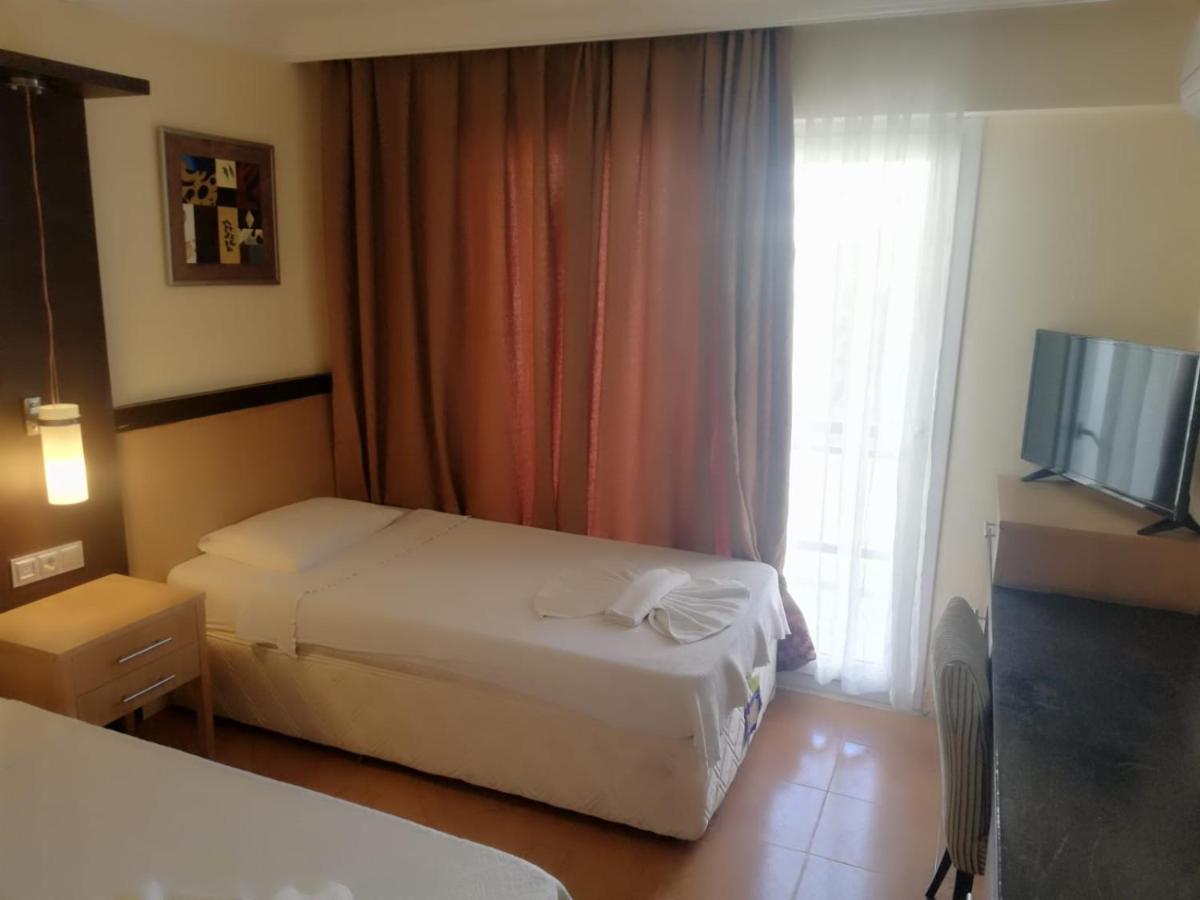 Hotel Santur Κουσάντασι Εξωτερικό φωτογραφία